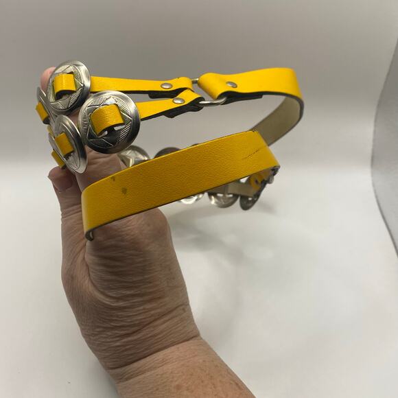 Vintage Yellow Leather Concho Belt Western Boho Festival Silver Tone M/L USA - Picture 3 of 6